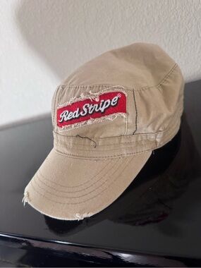 RED STRIPE HAT